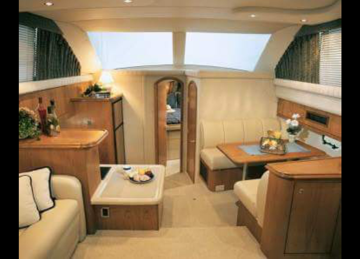 46ft yacht cruising Miami waters